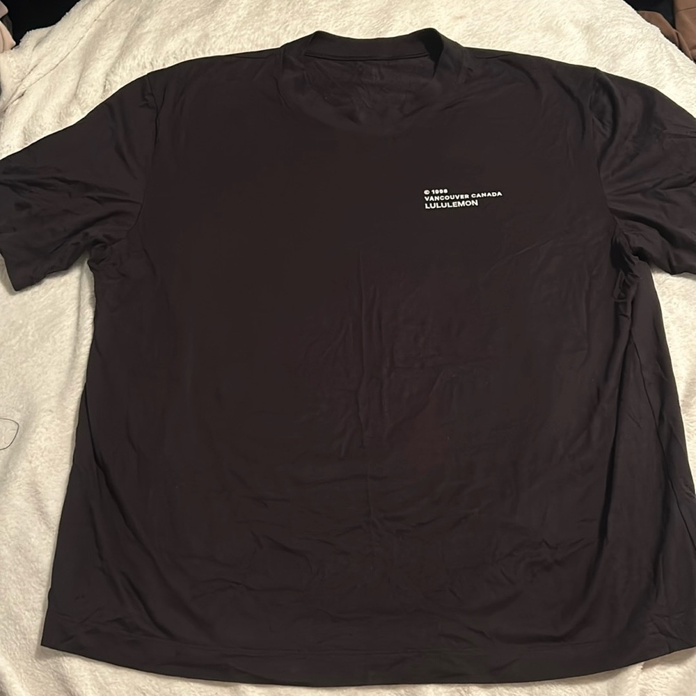 Lululemon Logo Oversized T shirt in black SZ M